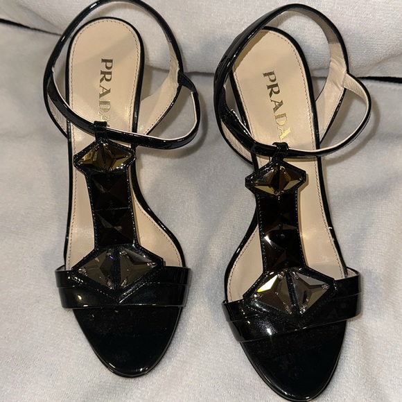 Prada- Made in Italy Taffetas Vogue Black. Heels - Picture 1 of 13